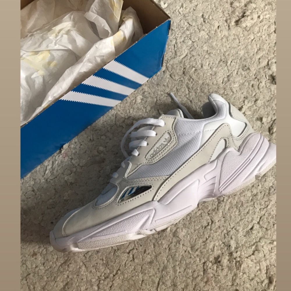 Adidas Falcon Sneaker - Triple White